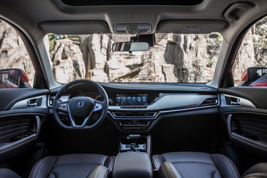 Торпедо ChangAn CS35 Plus 2018 года  (фото 24 из 31)